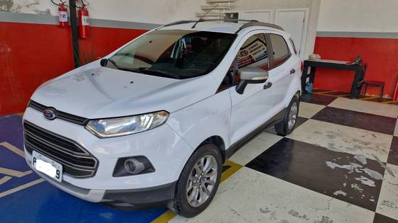 FORD ECOSPORT 2015