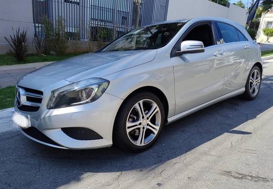 MERCEDES-BENZ A 200 2014