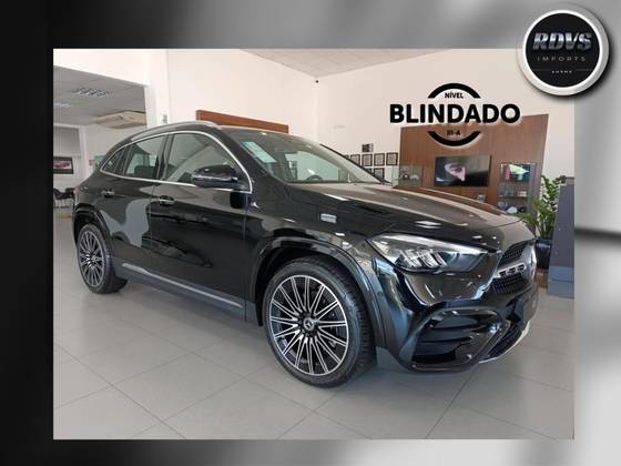 MERCEDES-BENZ GLA 200 2025