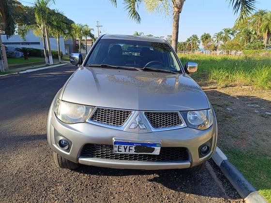 MITSUBISHI L200 TRITON 2012