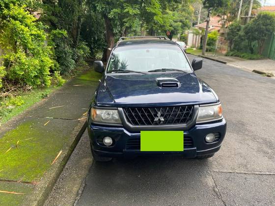 MITSUBISHI PAJERO 2002