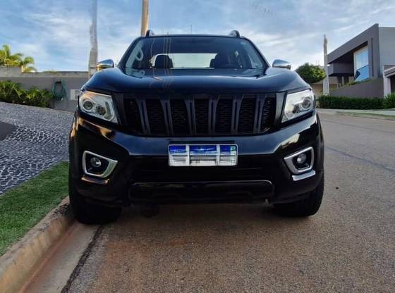 NISSAN FRONTIER 2018