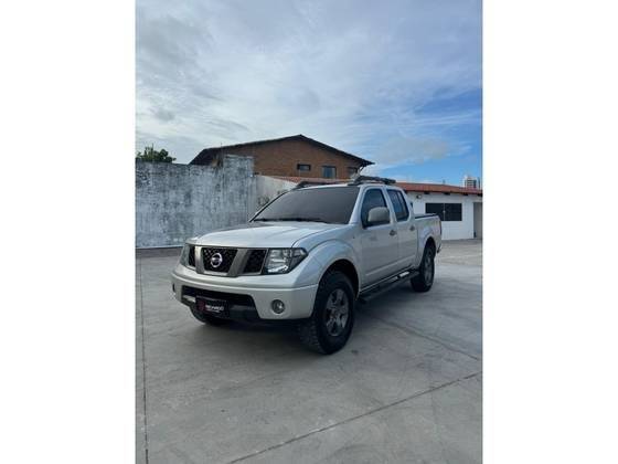 NISSAN FRONTIER 2013