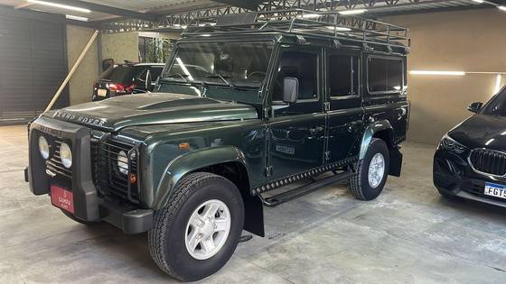 LAND ROVER DEFENDER 2009