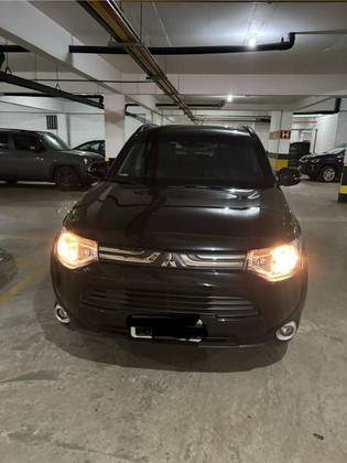 MITSUBISHI OUTLANDER 2015