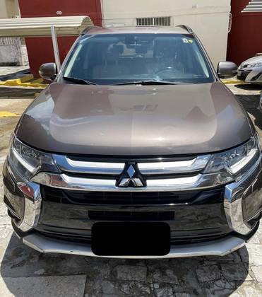 MITSUBISHI OUTLANDER 2016