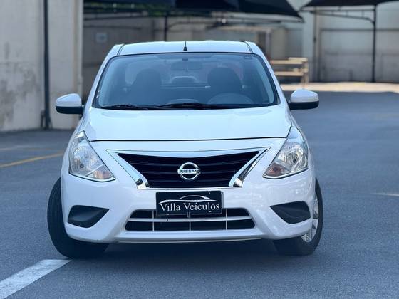 NISSAN VERSA 2017