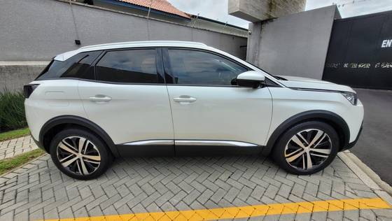 PEUGEOT 3008 2018