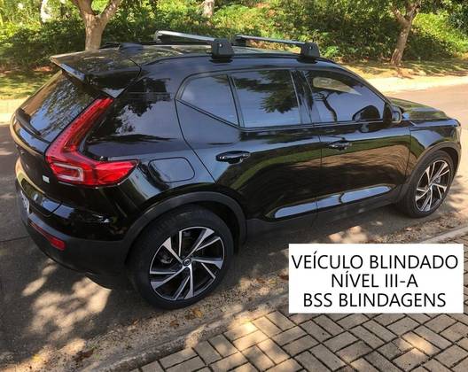 VOLVO XC40 2021