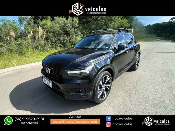 VOLVO XC40 2021