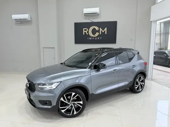 VOLVO XC40 2019