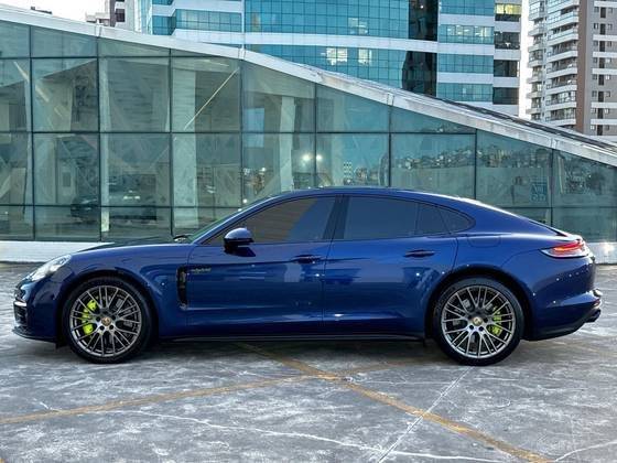 PORSCHE PANAMERA 2023