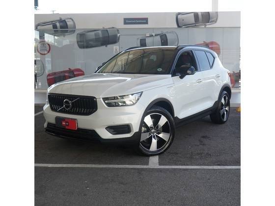 VOLVO XC40 2022