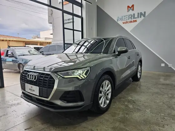 AUDI Q3 2021