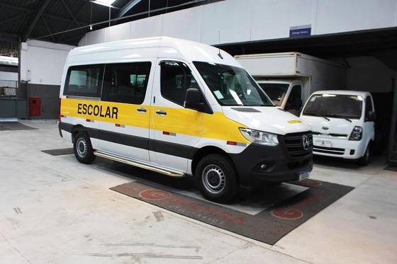 MERCEDES-BENZ SPRINTER 2025