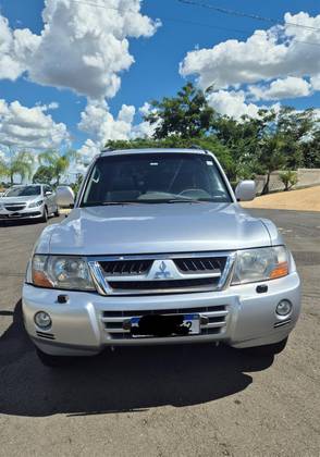 MITSUBISHI PAJERO FULL 2005