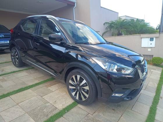 NISSAN KICKS 2017