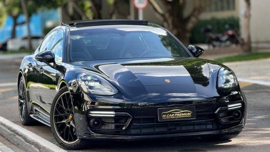 PORSCHE PANAMERA 2023