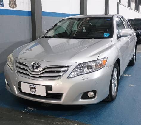 TOYOTA CAMRY 2011