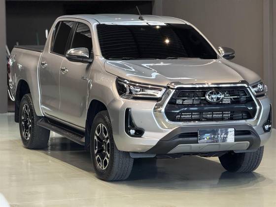 TOYOTA HILUX 2021