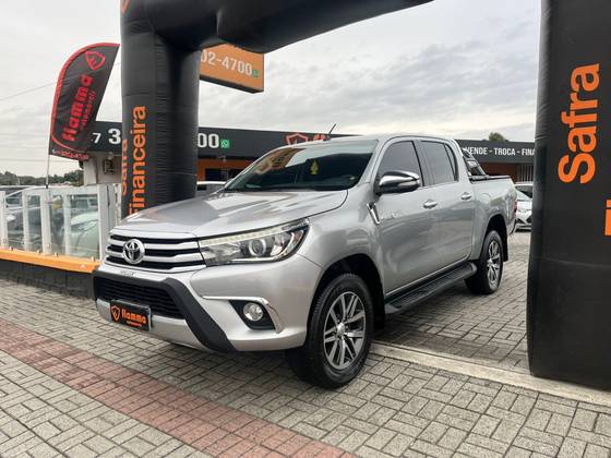 TOYOTA HILUX 2017