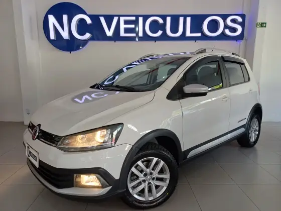VOLKSWAGEN CROSSFOX 2015