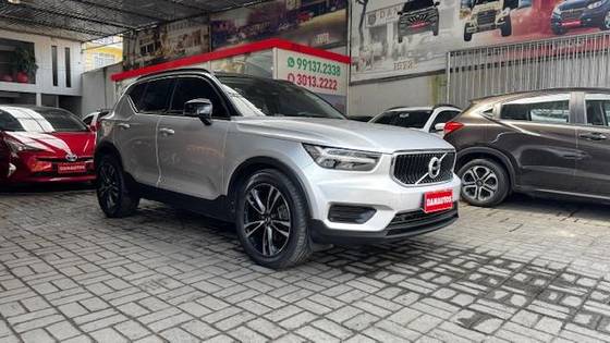 VOLVO XC40 2019