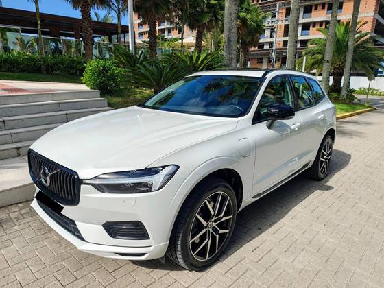 VOLVO XC60 2021