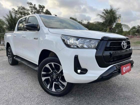 TOYOTA HILUX 2022