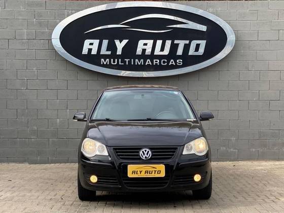 VOLKSWAGEN POLO 2011