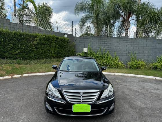 HYUNDAI GENESIS 2013