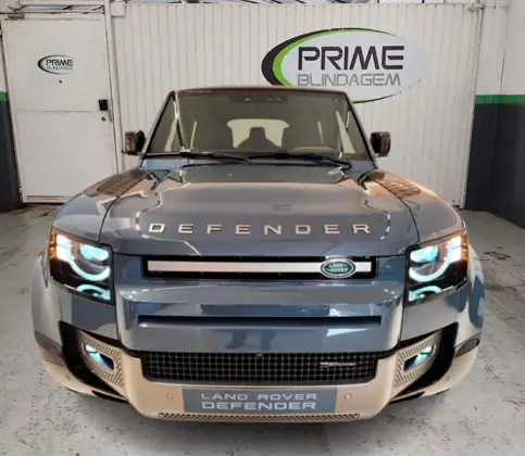 LAND ROVER DEFENDER 2024