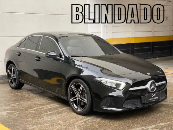 MERCEDES-BENZ A 200 2020
