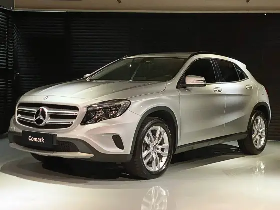 MERCEDES-BENZ GLA 200 2016