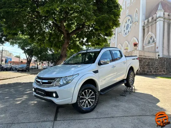 MITSUBISHI L200 TRITON 2020