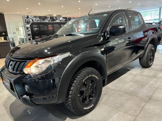 MITSUBISHI L200 TRITON 2024