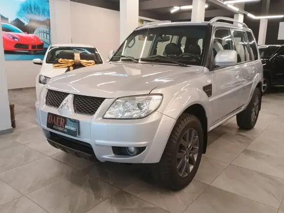 MITSUBISHI PAJERO TR4 2013