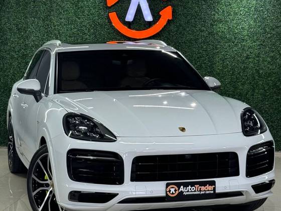 PORSCHE CAYENNE 2020