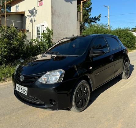 TOYOTA ETIOS 2015