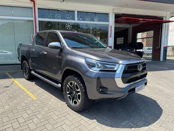 TOYOTA HILUX 2022