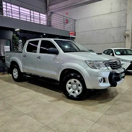 TOYOTA HILUX 2014