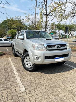 TOYOTA HILUX 2011