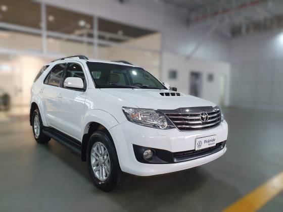 TOYOTA HILUX SW4 2012