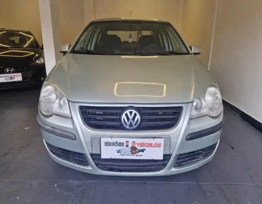 VOLKSWAGEN POLO SEDAN 2009