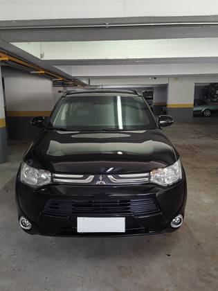 MITSUBISHI OUTLANDER 2015