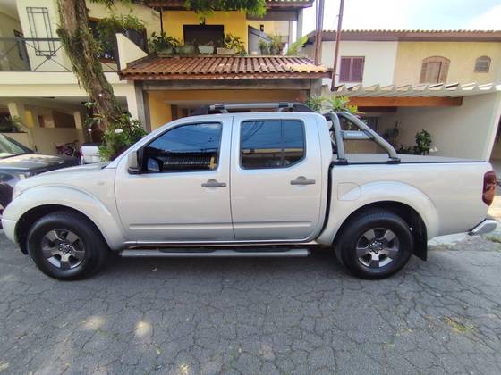 NISSAN FRONTIER 2013