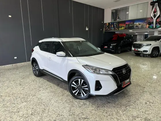 NISSAN KICKS 2022