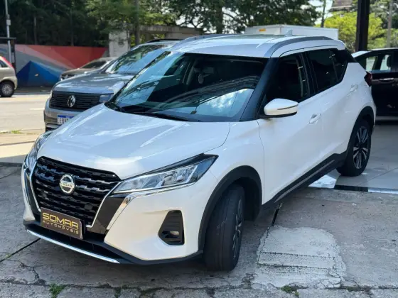 NISSAN KICKS 2022
