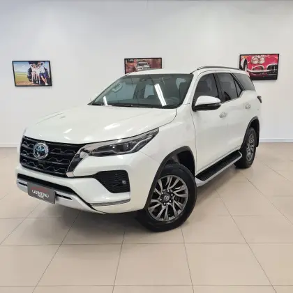 TOYOTA HILUX SW4 2021