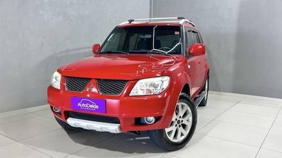 MITSUBISHI PAJERO TR4 2012